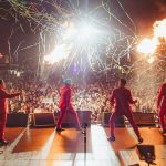 Vibra Perú celebró por todo lo alto aniversario patrio con multitudinaria primera jornada llena de música, gastronomía y tradición