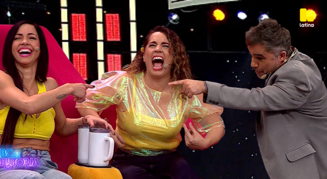 ¡Renzo Schuller improvisó una inesperada broma con Yiddá Eslava y desató las carcajadas!