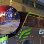 Chofer lucha por su vida tras ser baleado mientras conducía un bus interprovincial en SMP