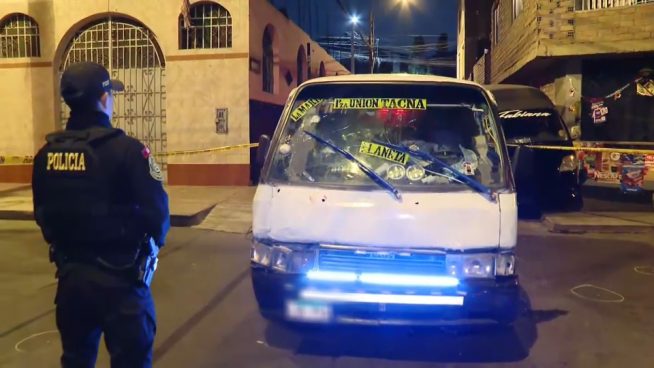 Asesinan a balazos a chofer de combi por negarse a pagar cupo: Estaba con su mamá durante ataque