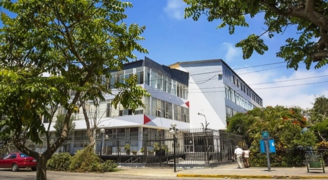DRELM detecta miles de textos, equipos y materiales educativos abandonados en almacenes de UGEL