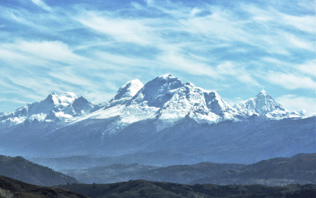 Áncash: un turista chileno muere y otro sobrevive tras accidente en el nevado Huascarán