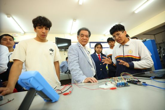 Minedu anuncia nuevo programa de Becas COAR para estudiantes con alto rendimiento académico