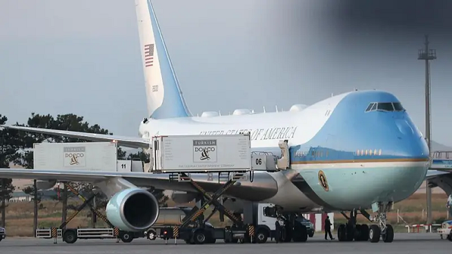 Trump cambió de avión en secreto tras cumbre de la OTAN debido a amenazas iraníes