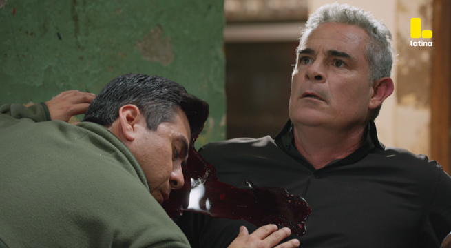 Valentina Valiente capítulo 106: ¡Frida defiende a Rodrigo y termina con la vida de Beto!