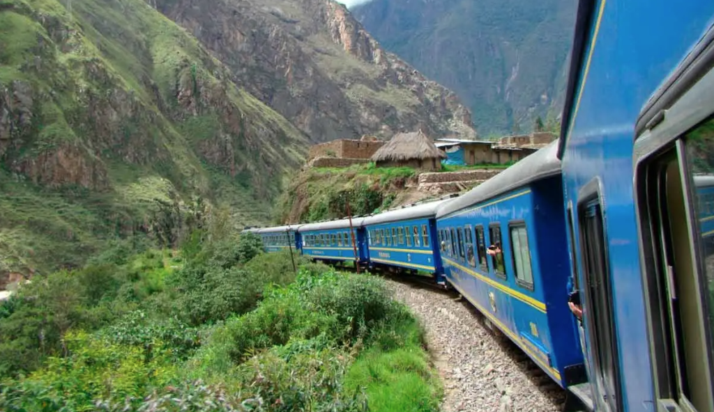 Machu Picchu: brindarán facilidades a turistas que no pueden pasar por incendio forestal