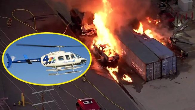 Helicóptero de noticias se estrella durante transmisión en vivo y mueren tres personas | VIDEO