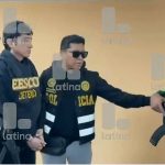 Así fue la entrega de ‘Johnson Pulpo’ a los policías peruanos en la frontera con Bolivia | VIDEO