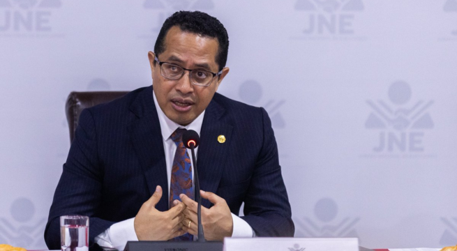 JNE: Roberto Burneo afirma que alcaldes en ejercicio sí pueden postular como regidores