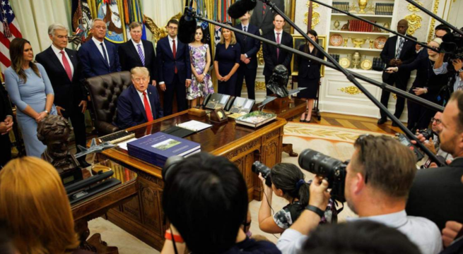 EE.UU.: juez ordena a la administración de Trump restituir acceso de medios a la Casa Blanca