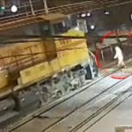 Cámara capta momento en que adulto mayor es arrollado por tren en Chaclacayo