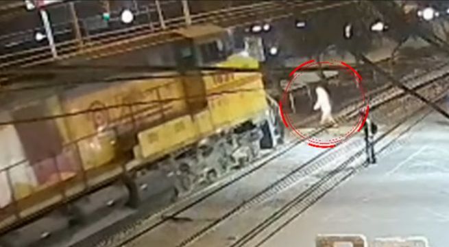 Cámara capta momento en que adulto mayor es arrollado por tren en Chaclacayo