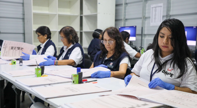 ONPE empieza a imprimir casi 90 mil actas para las elecciones regionales y municipales