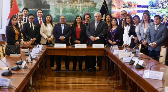 Comisión de Constitución sesionará el 29 y 30 de septiembre para definir pedido de facultades