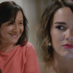 Valentina Valiente capítulo 143: Macarena se encuentra con Rebeca y le pide información oculta de Valentina