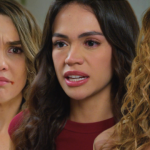 Valentina Valiente Capítulo 147: ¡Valentina no se aguanta y le revienta el labio a Macarena!
