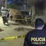 Dos jóvenes son asesinados a balazos mientras bebían alcohol en la calle en SJL