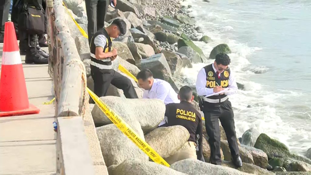 Playa Baños de Barranco: Hallan a hombre sin vida con un disparo en la cabeza a orillas del mar