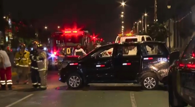 Brutal accidente deja cuatro heridos cerca a la plaza Bolognesi | VIDEO