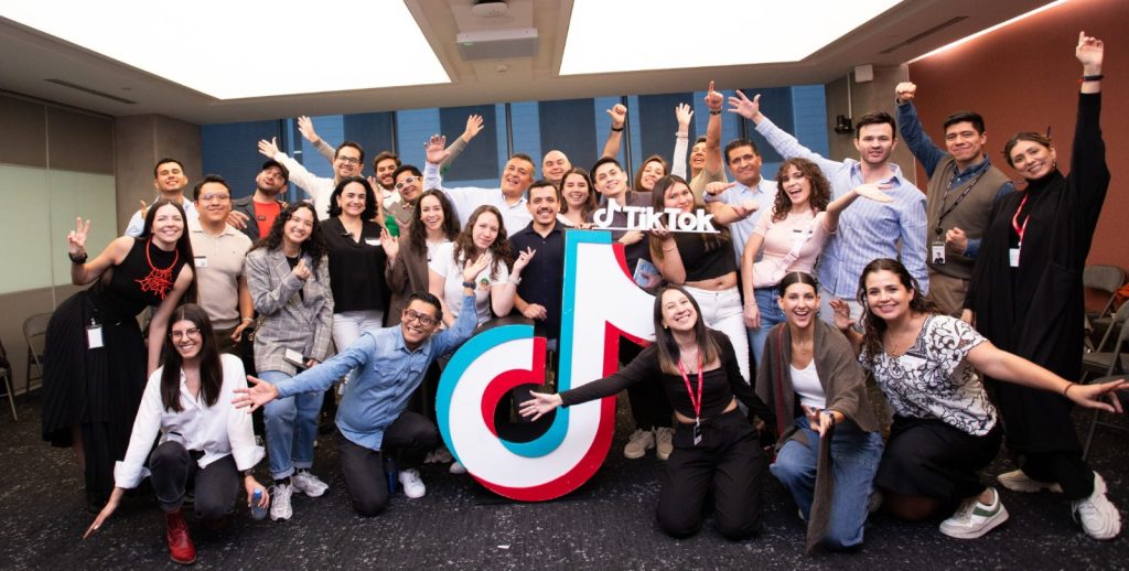 TikTok anuncia los 10 finalistas de #EmprendeEnTikTok Perú: emprendimientos de todo el país participan por USD 30.000 en capital semilla