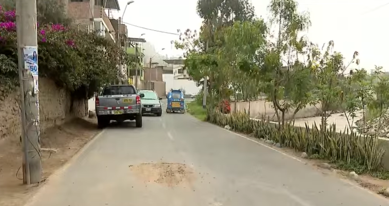 Chosica: vecinos preocupados por pistas socavadas ante filtración del río Rímac | VIDEO