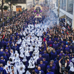 Entre alfombras florales y sahumadoras: así se desarrolla el segundo recorrido del Señor de los Milagros | VIDEO