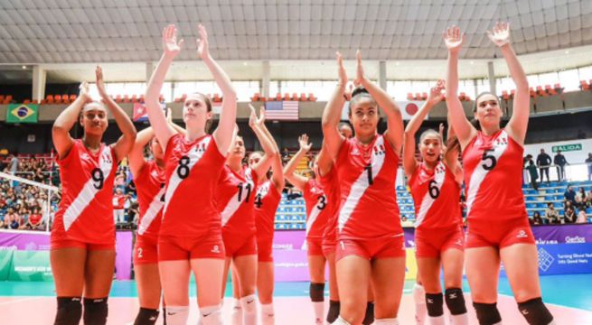 Perú cayó 3-0 ante Polonia y espera caída de China para clasificar