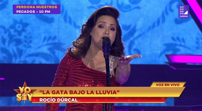 Imitadora de Rocío Durcal cautivó a todos con “La gata bajo la lluvia”