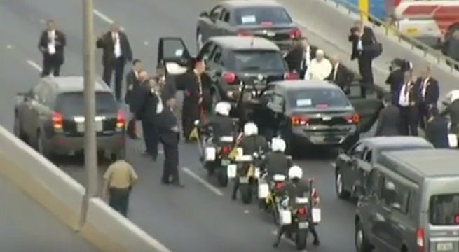 Papa Francisco fue sorprendido con cambio de auto en la avenida Colonial