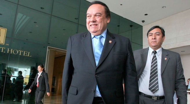 Luis Alva Castro se pronunció por las acusaciones de Jorge Barata