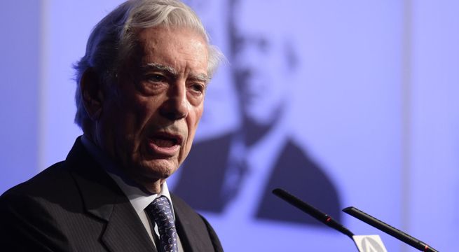 Mario Vargas Llosa pide redoblar presión internacional contra Nicolás Maduro