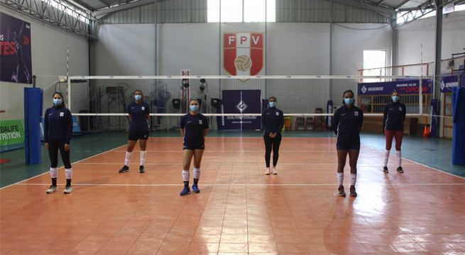 Voleibolistas de Alianza Lima se la juegan por el agua