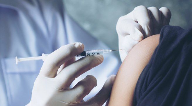 Italia podría estar vacunando a 1 millón de personas por día a finales de mayo