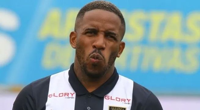 Jefferson Farfán: “No me detendrán ni me daré por vencido”