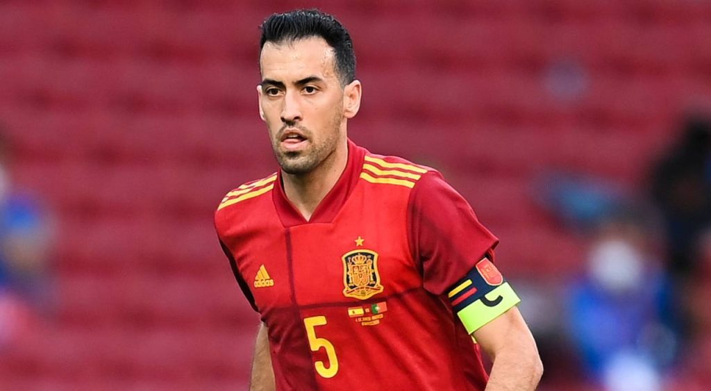 Sergio Busquets vuelve a la selección española tras dar negativo de COVID