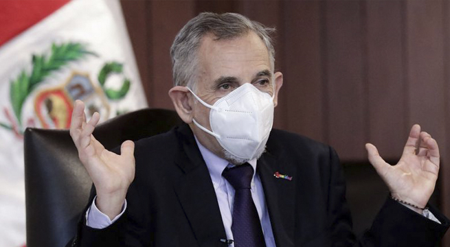 Gobierno busca elevar en 3 o 4 pts porcentuales carga tributaria a mineros