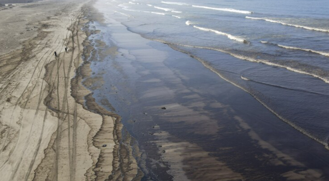 A un año del derrame de petróleo, playas de Ventanilla aún no son aptas para bañistas