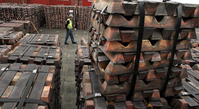 Cobre cae por mayores tensiones entre Rusia y Ucrania