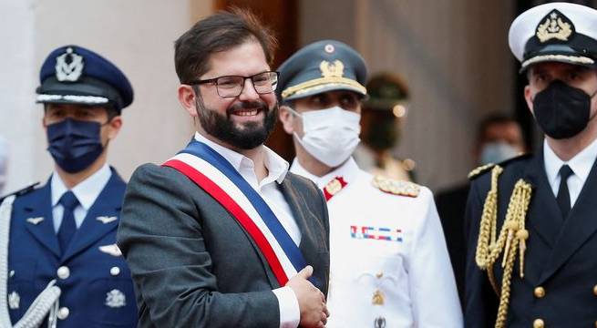 Aprobación de Gabriel Boric cae fuerte a pocos meses de cumplir su primer año de gobierno