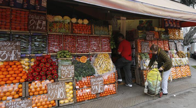 “La plata no rinde”: inflación sumerge a argentinos en la pobreza