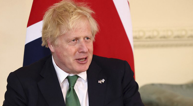Johnson, profundamente decepcionado por el trato a los hinchas del Liverpool en París