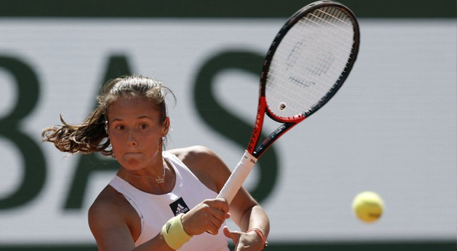 Swiatek y Gauff buscarán coronarse en París tras triunfos contundentes en semifinales