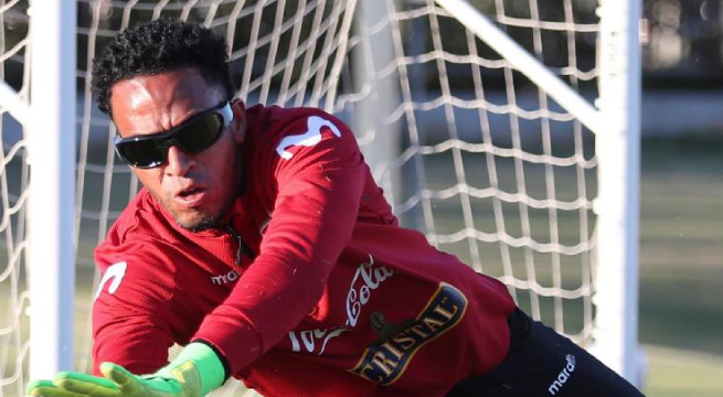 Arqueros de la selección peruana entrenan con anteojos especiales