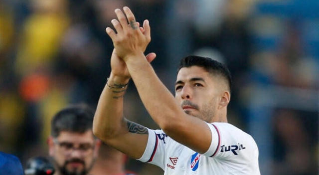 Suárez lidera convocados de Uruguay para amistosos
