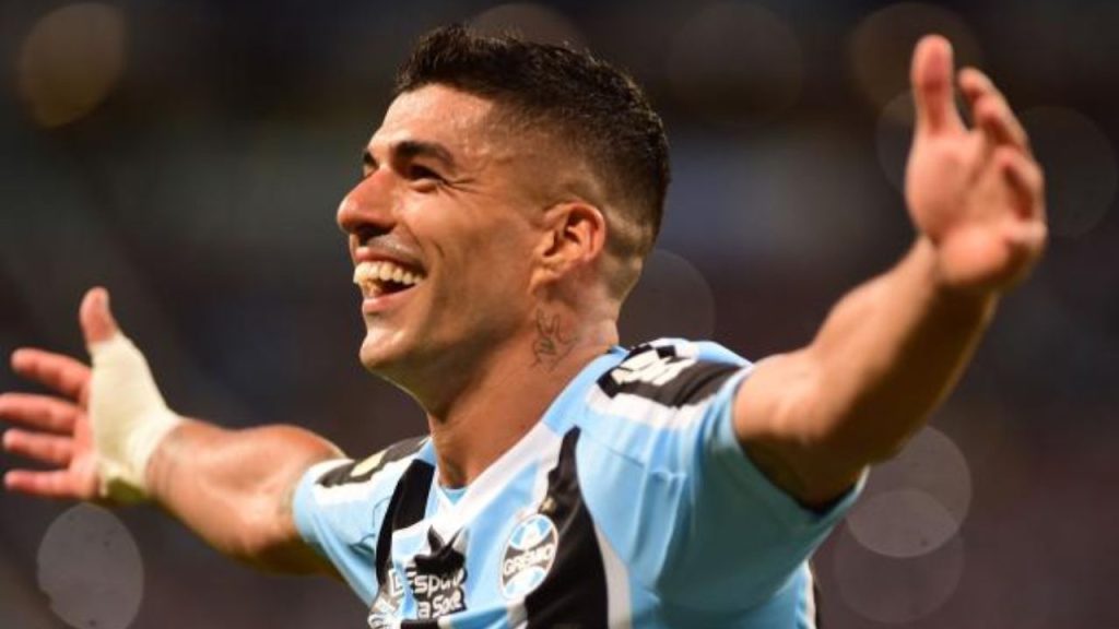 Luis Suárez habría comunicado a Gremio que se retira del fútbol