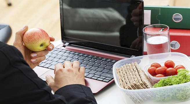 Piden debatir proyecto de ley para incluir refrigerio dentro de la jornada laboral