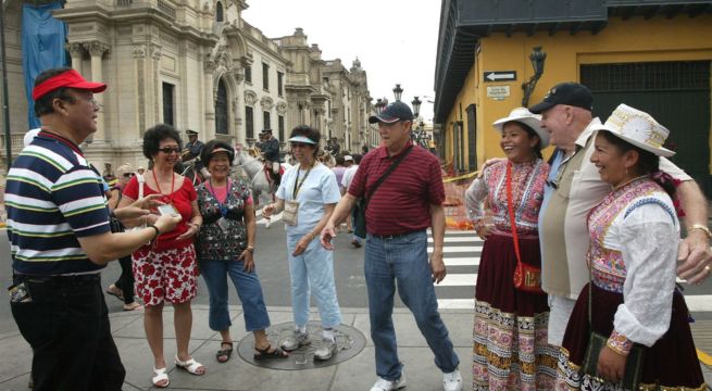 Fiestas Patrias: declaran feriado no laborable el jueves 27 de julio para el sector público