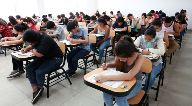 Cuáles son las universidades más económicas y licenciadas por Sunedu