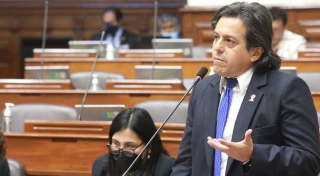 Edward Málaga envía oficios a PCM y a Concytec tras reportaje de Punto Final