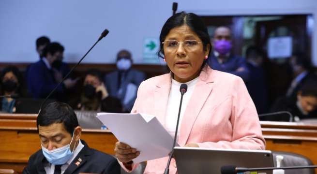 Congresista propone que “influencers” de OnlyFans paguen impuestos